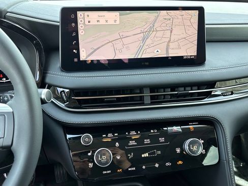 New 2027 INFINITI QX60 Luxe w/ Cargo Package AWD/4WD image 23