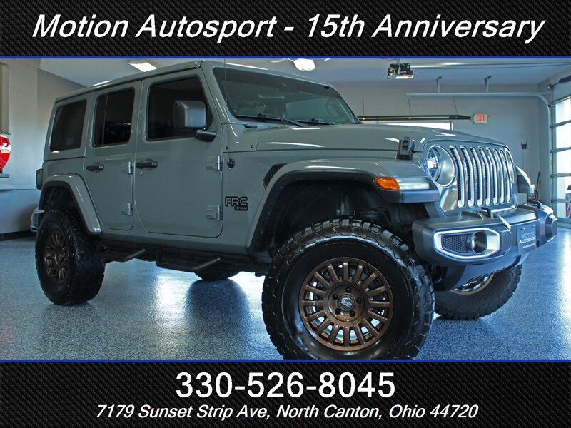 Used 2019 Jeep Wrangler Unlimited Sahara w/ Advanced Safety Group AWD/4WD image 2