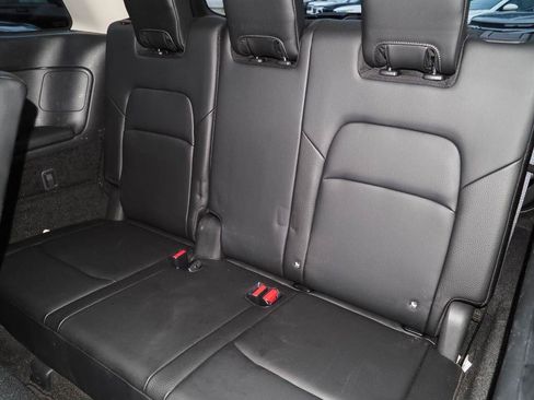 Used 2023 Nissan Pathfinder SL AWD/4WD image 23
