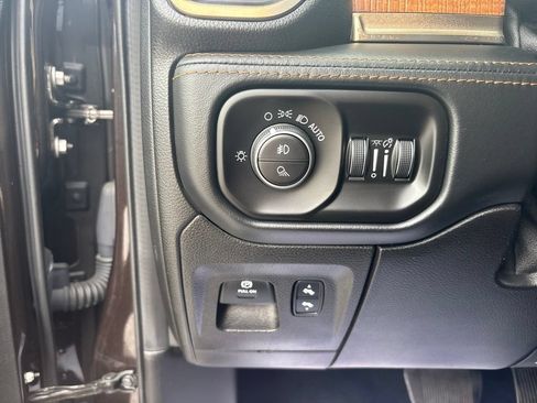 Used 2019 RAM 1500 Limited w/ Off Road Group AWD/4WD image 21