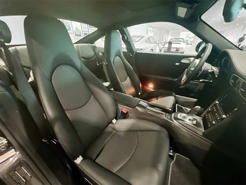 Used 2012 Porsche 911 Turbo S image 28