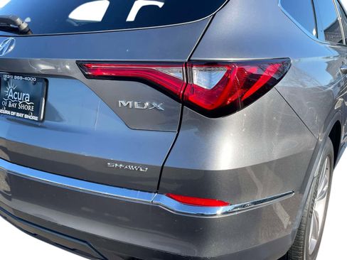 Used 2023 Acura MDX SH-AWD image 9