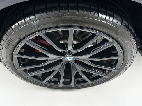 Used 2025 BMW X5 sDrive40i w/ M Sport Package image 34