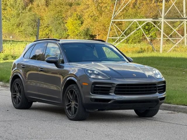 Used 2020 Porsche Cayenne AWD/4WD image 1