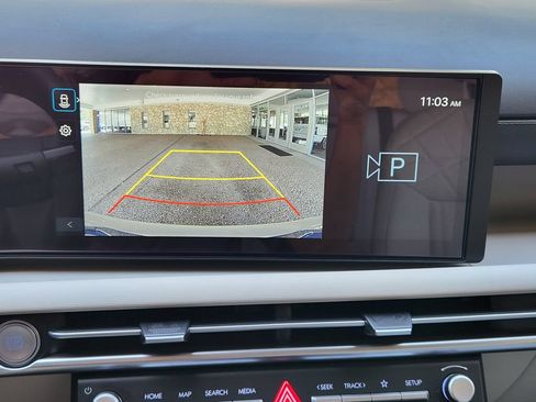 Used 2025 Hyundai Tucson SE FWD image 14