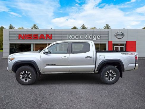 Used 2023 Toyota Tacoma TRD Off-Road AWD/4WD image 5