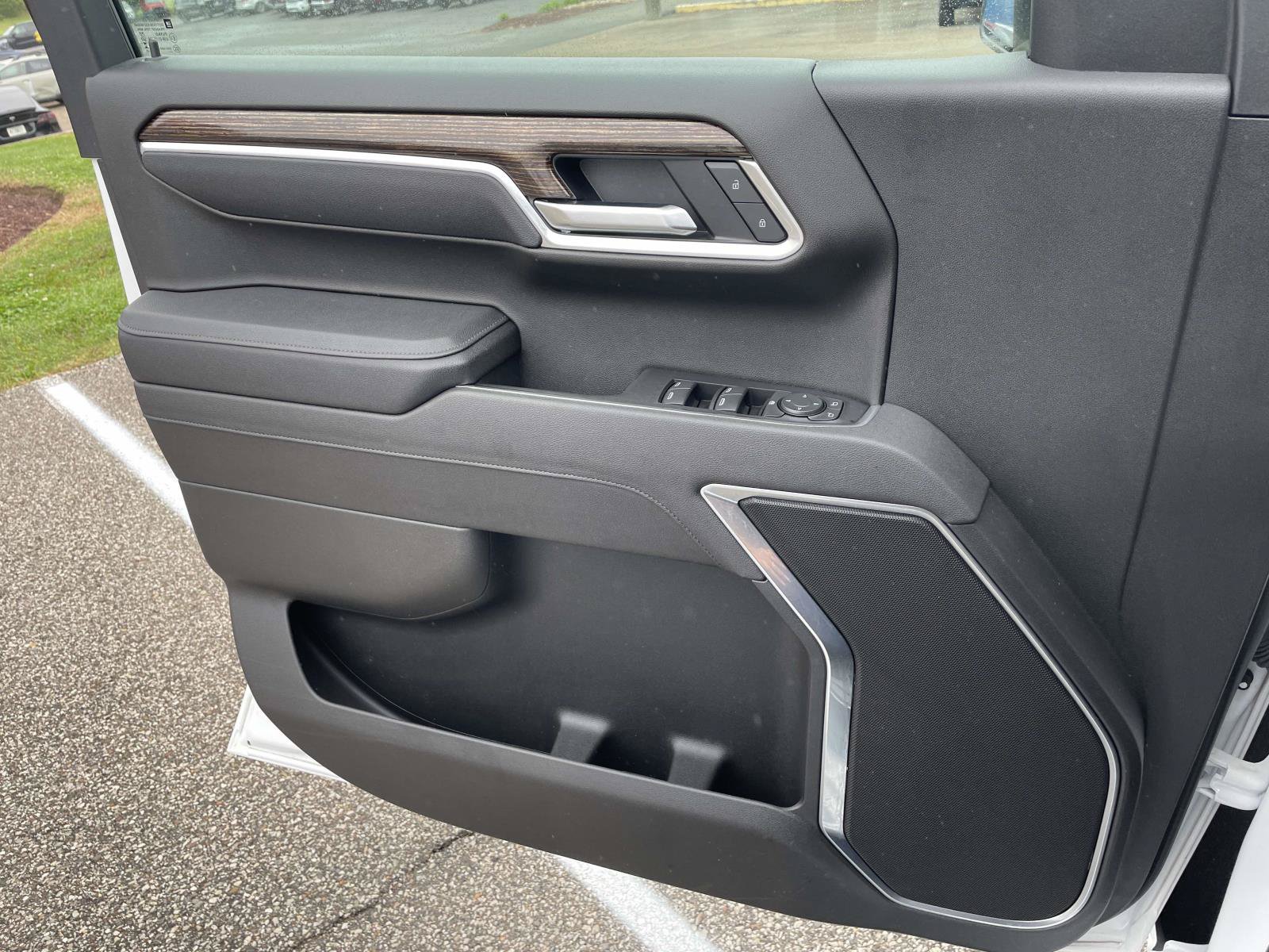 Certified 2025 GMC Sierra 1500 Elevation AWD/4WD image 32