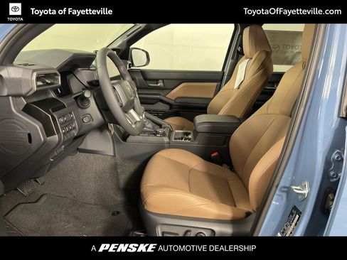 Used 2026 Toyota 4Runner Limited image 24