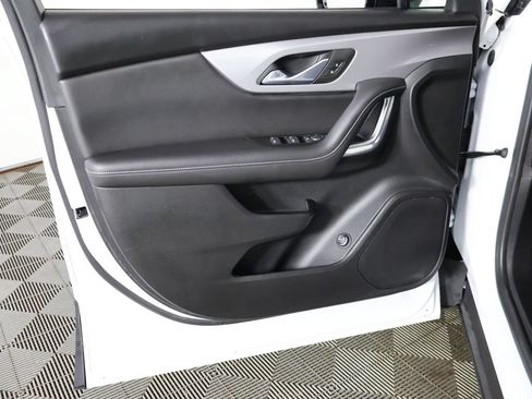 Used 2024 Chevrolet Blazer LT w/ Convenience Package FWD image 23