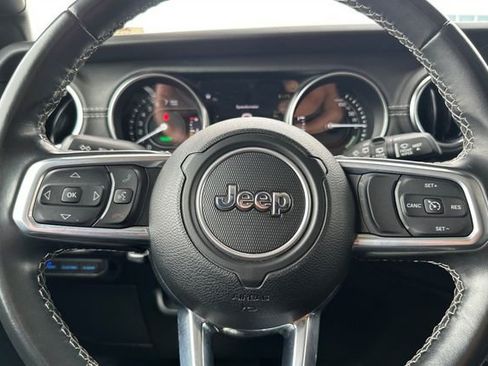 Certified 2022 Jeep Wrangler Unlimited Sahara AWD/4WD image 23