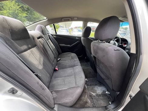 Used 2011 Nissan Altima 2.5 S FWD image 11