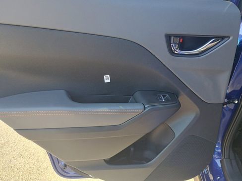 New 2025 Subaru Crosstrek 2.5i Limited image 12