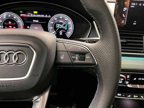 Used 2023 Audi Q5 e Prestige w/ Prestige Package image 20