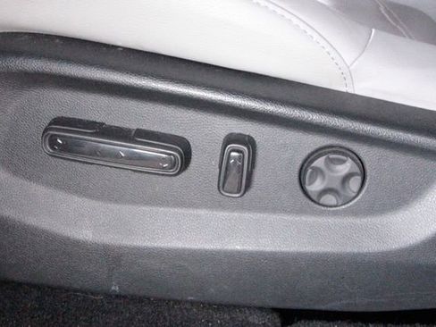 Used 2019 Honda CR-V EX-L image 14