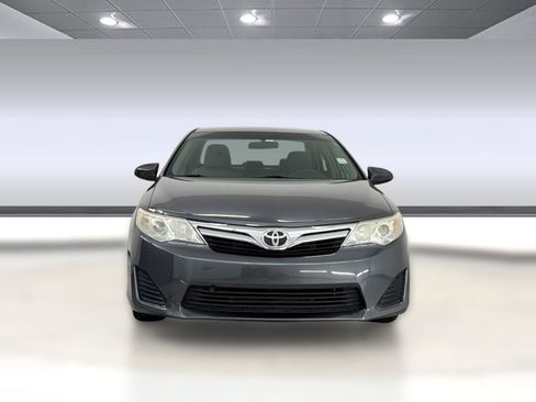 Used 2013 Toyota Camry LE image 6