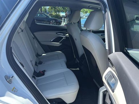 Used 2025 Audi Q5 Premium Plus w/ Premium Plus AWD/4WD image 15