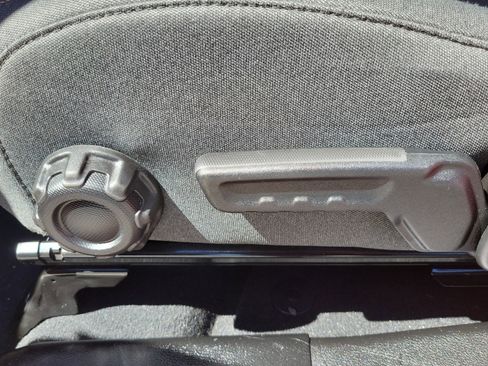 Used 2024 Jeep Gladiator Sport image 15