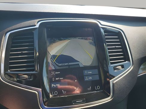 Used 2017 Volvo XC90 T5 Momentum w/ Vision Package image 40