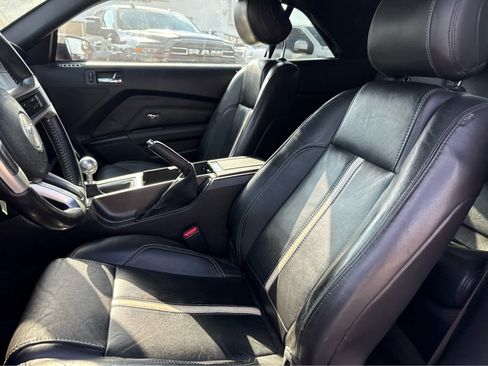 Used 2014 Ford Mustang GT Premium w/ Electronics Package RWD image 5