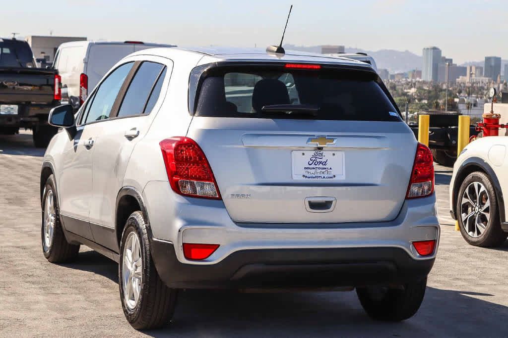 Used 2022 Chevrolet Trax LS w/ Tint and Cruise Package FWD image 6