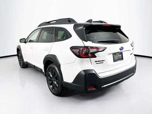 Used 2025 Subaru Outback Onyx Edition image 5