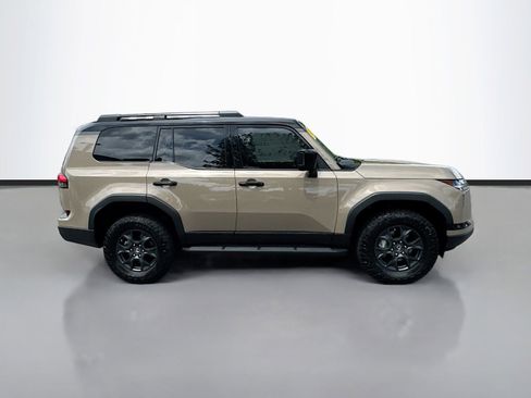 Used 2024 Lexus GX 550 AWD/4WD image 8