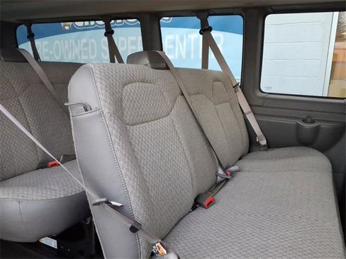 Used 2025 Chevrolet Express 3500 LS image 18