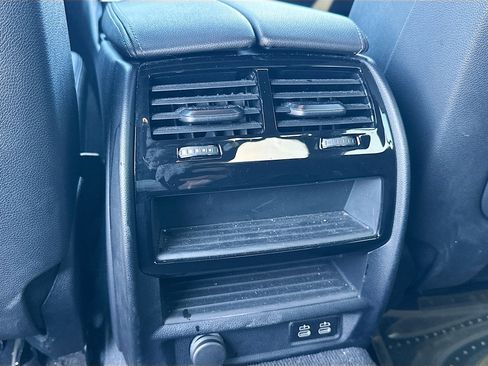 Used 2021 BMW 530i w/ Premium Package image 25