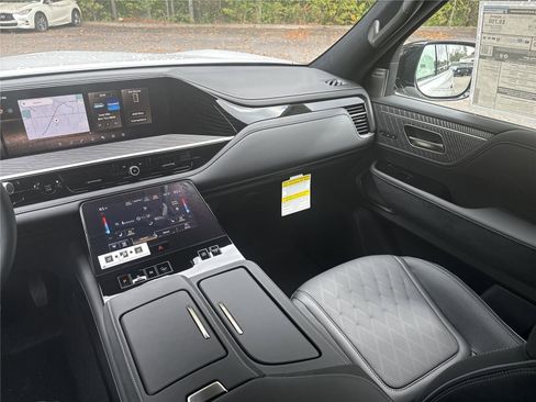 New 2026 INFINITI QX80 Autograph w/ Autograph Exterior Package image 18