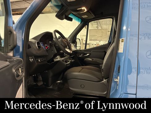 New 2026 Mercedes-Benz Sprinter 2500 image 7