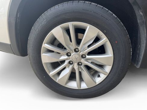 Used 2025 Mitsubishi Outlander ES image 16