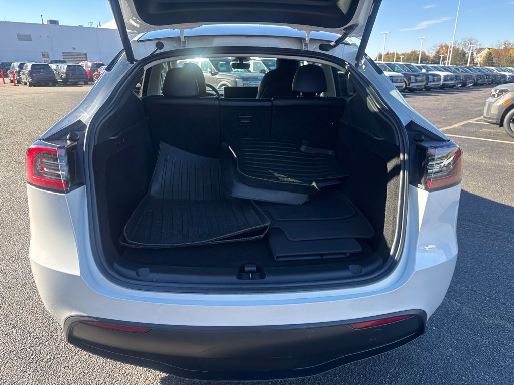Used 2023 Tesla Model Y Long Range AWD/4WD image 10