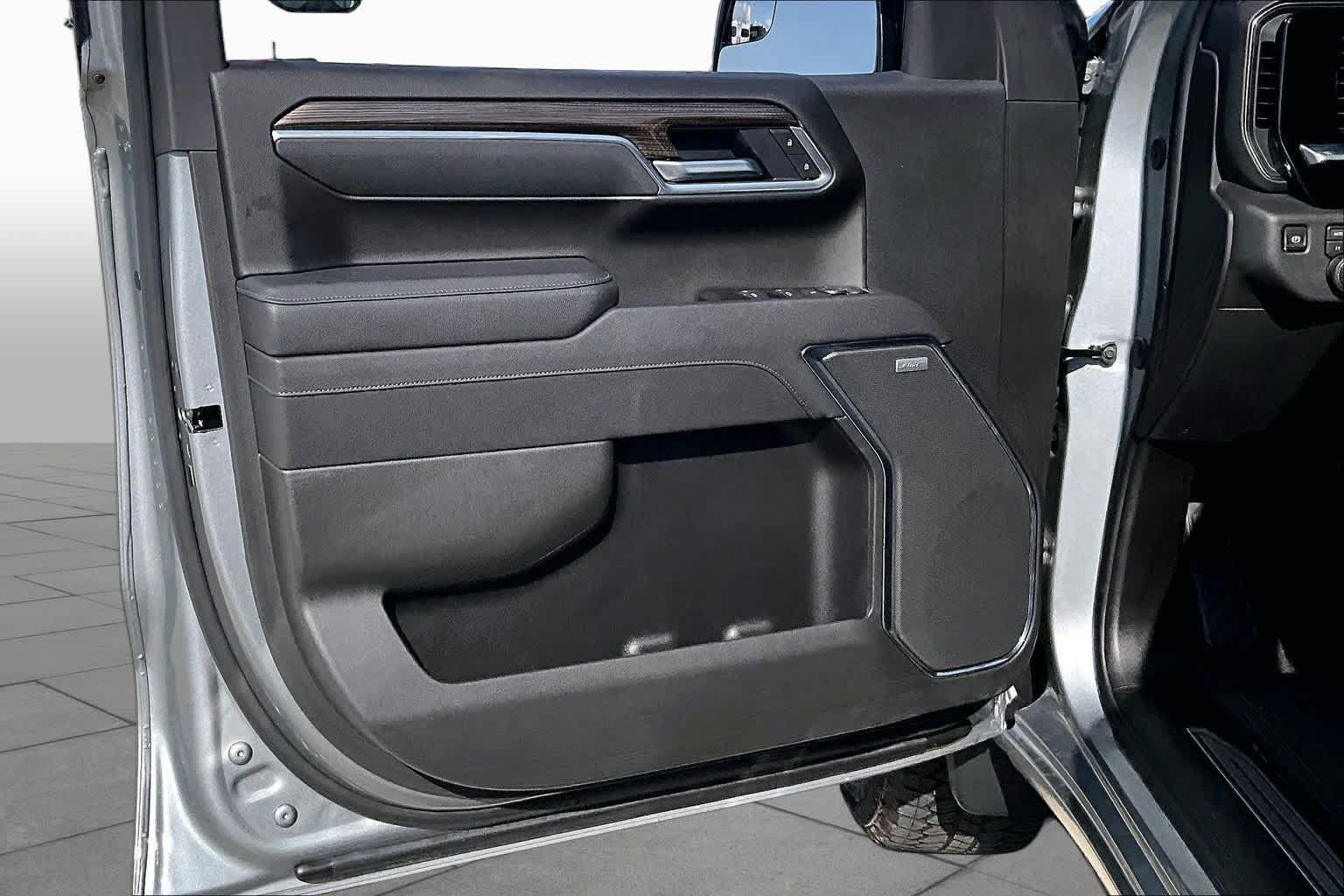 Used 2026 Chevrolet Silverado 1500 LT Trail Boss w/ Convenience Package II AWD/4WD image 24