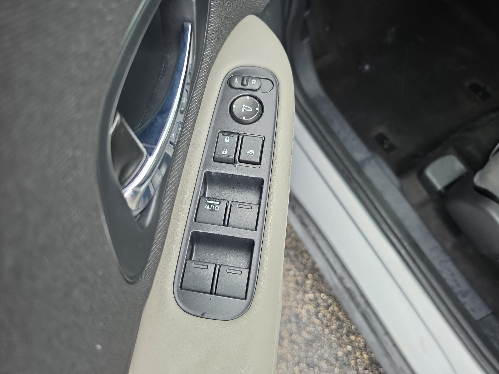 Used 2020 Honda HR-V LX image 14