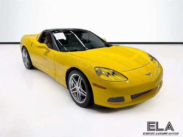 Used 2006 Chevrolet Corvette Coupe w/ Preferred Equipment Group RWD image 2