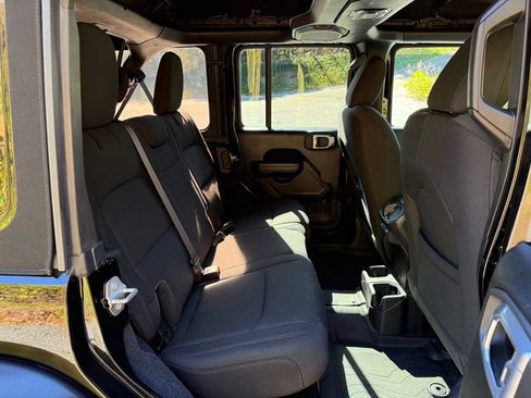 Used 2021 Jeep Wrangler Willys image 18