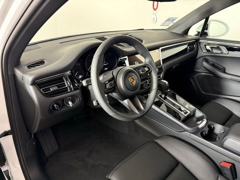 New 2025 Porsche Macan Turbo image 4