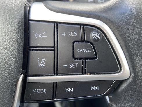 Used 2024 Toyota Highlander LE image 13