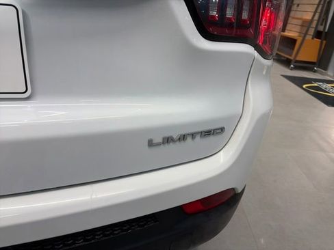 Used 2022 Jeep Compass Limited image 41