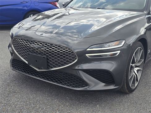 Used 2023 Genesis G70 2.0T image 10