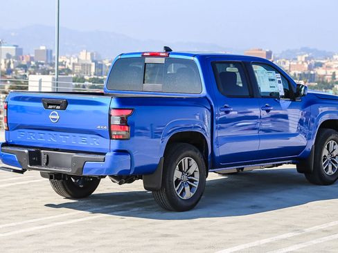 New 2026 Nissan Frontier SV w/ Tow Package AWD/4WD image 6