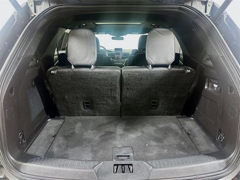 Used 2020 Ford Explorer ST w/ ST Street Pack image 21