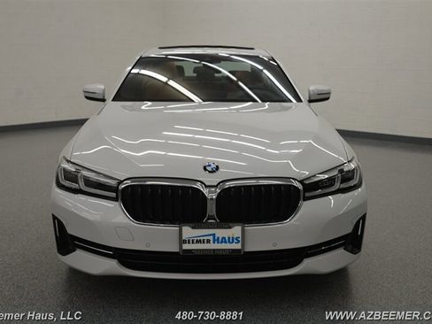 Used 2023 BMW 530i w/ Premium Package RWD image 5