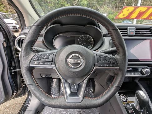 Used 2024 Nissan Versa SR FWD image 15