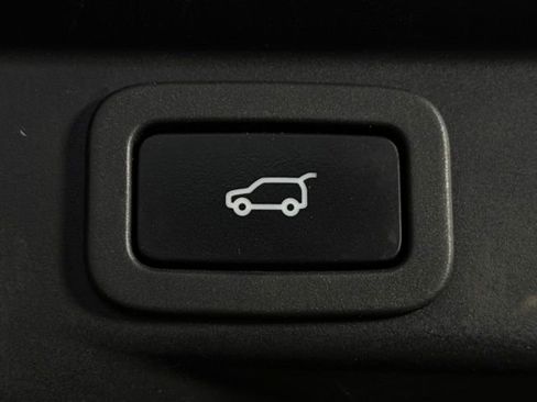 Certified 2020 Land Rover Range Rover Sport SE image 19