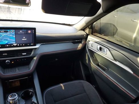 Used 2025 Ford Explorer ST RWD image 15