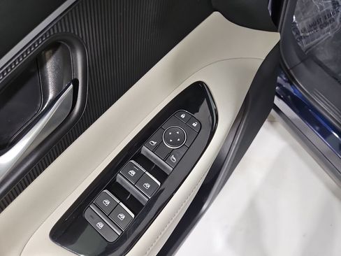 Certified 2025 Nissan Murano SV AWD/4WD image 13