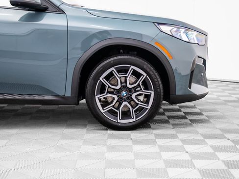 Certified 2025 BMW X2 xDrive28i w/ Premium Package image 33