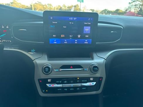 Used 2021 Ford Explorer XLT w/ Equipment Group 202A image 19