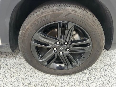 Used 2025 Chevrolet Trax ACTIV w/ Sunroof Package image 13